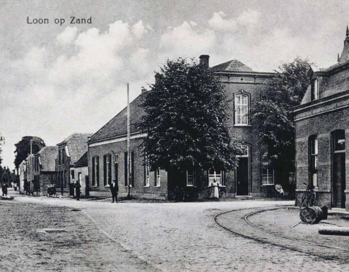 Familie- En Groepsverblijf Het Voorhuis Loon op Zand Exterior foto